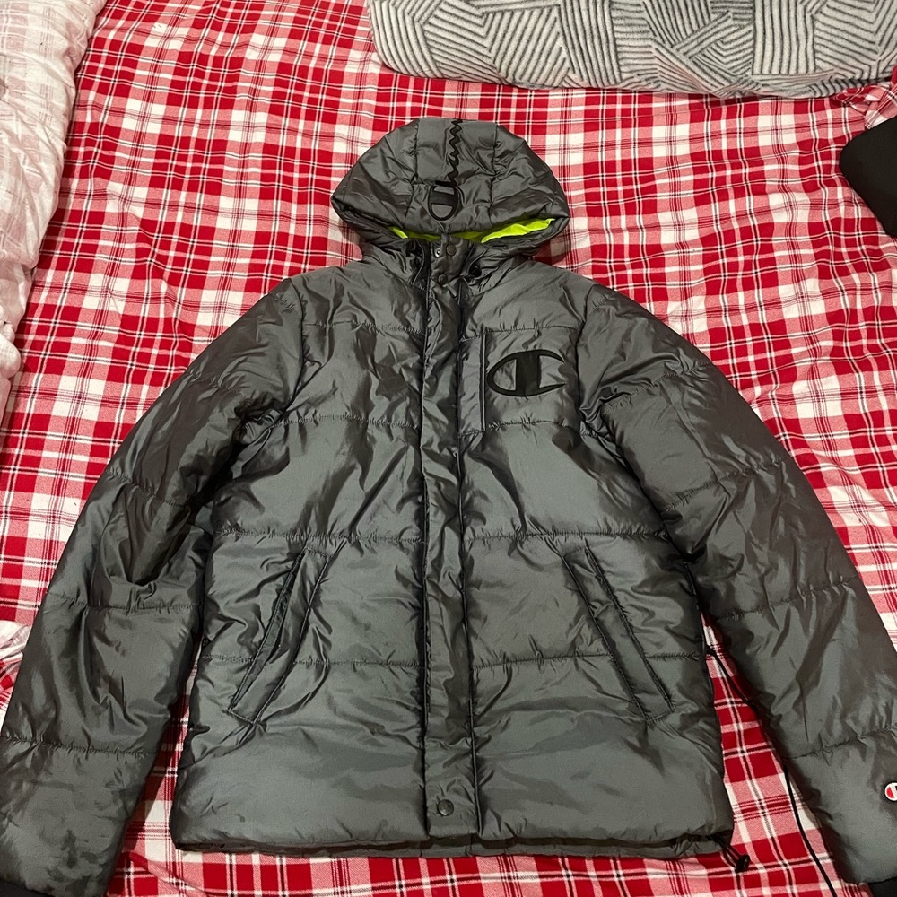 MENS CHAMPION HOODED PUFFER JACKET
